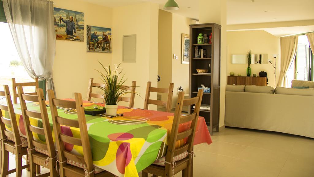 Bellevue Villa Anarita Ruang foto